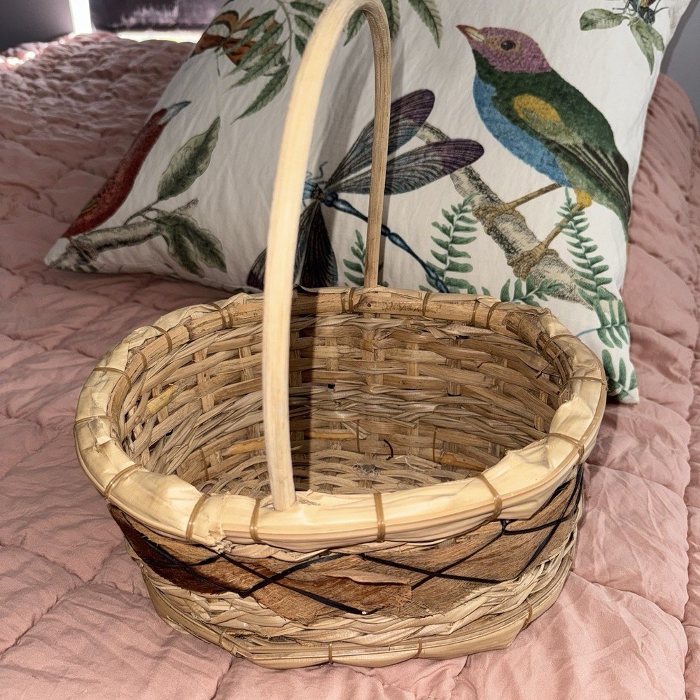 Vtg Corn Husk And Bamboo Reed Basket Handmade Unique